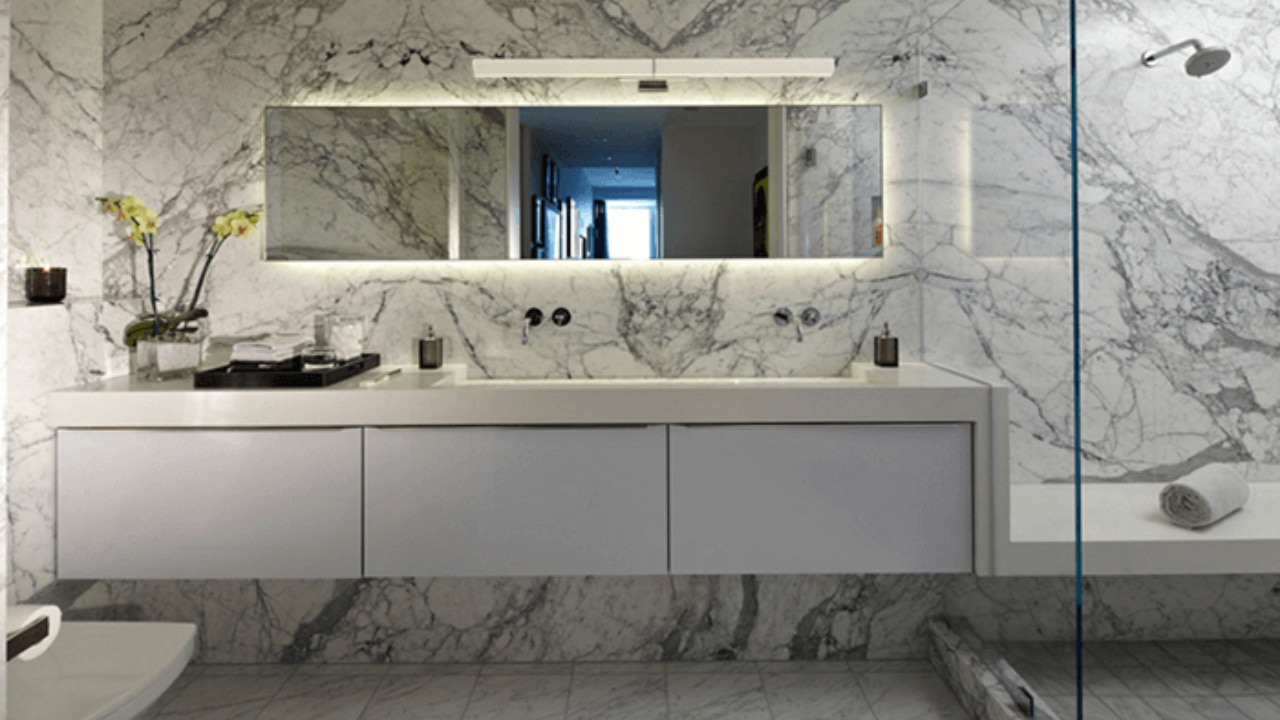 Có cấu trúc 4 lớp vững chắc của tấm nhựa ốp tường vân đá